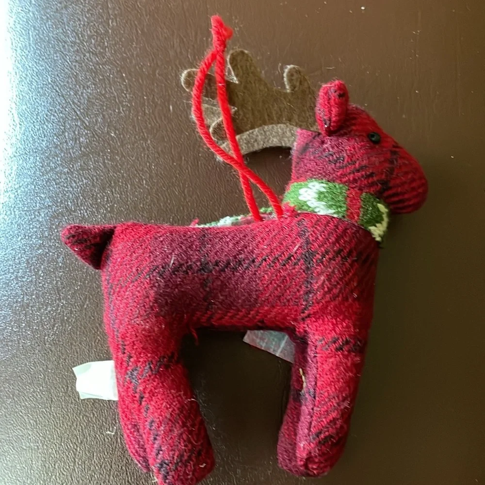 Wondershop Red Reindeer Cloth Holiday Christmas Ornament Scarf 6